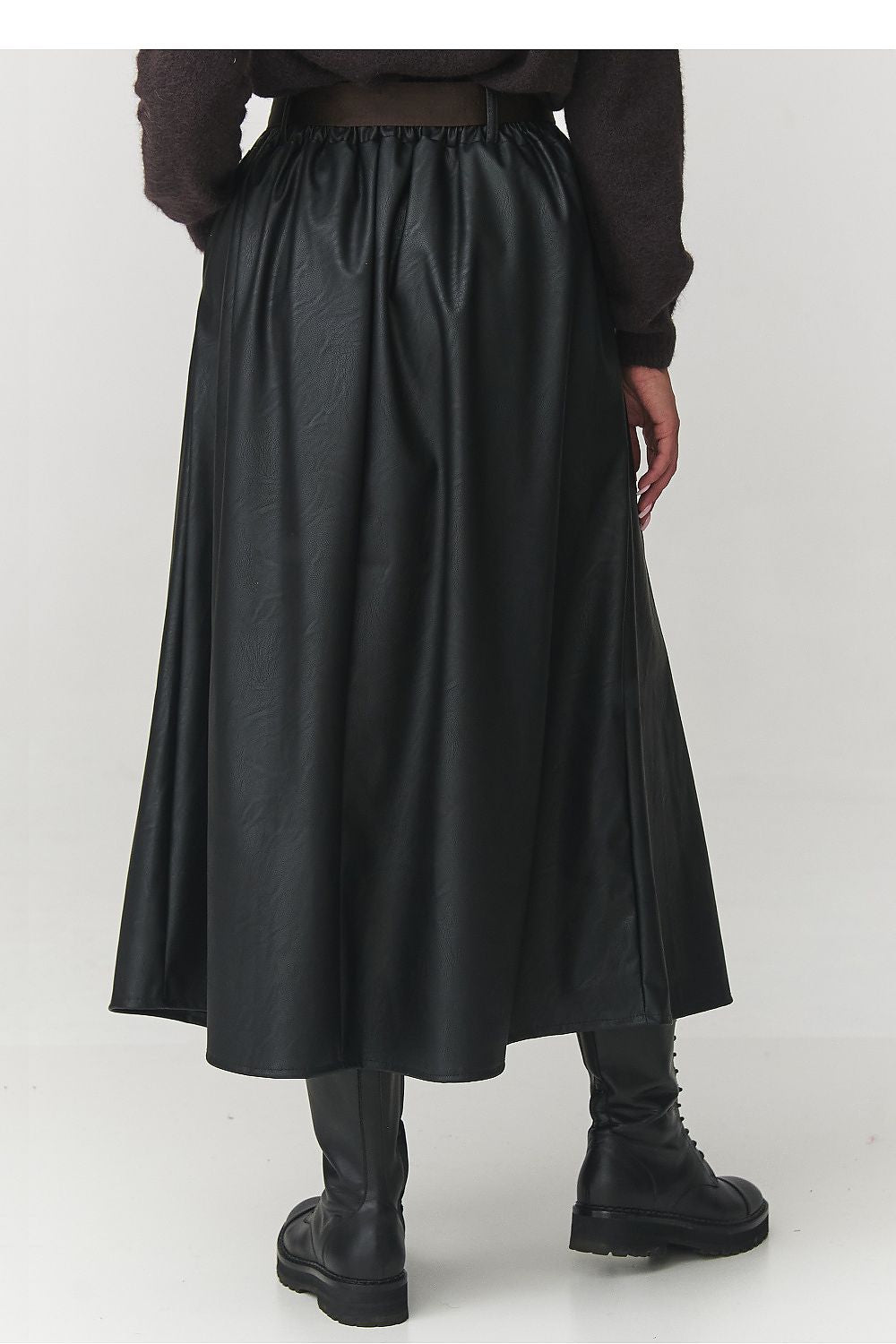 Skirt model 220783 Makadamia