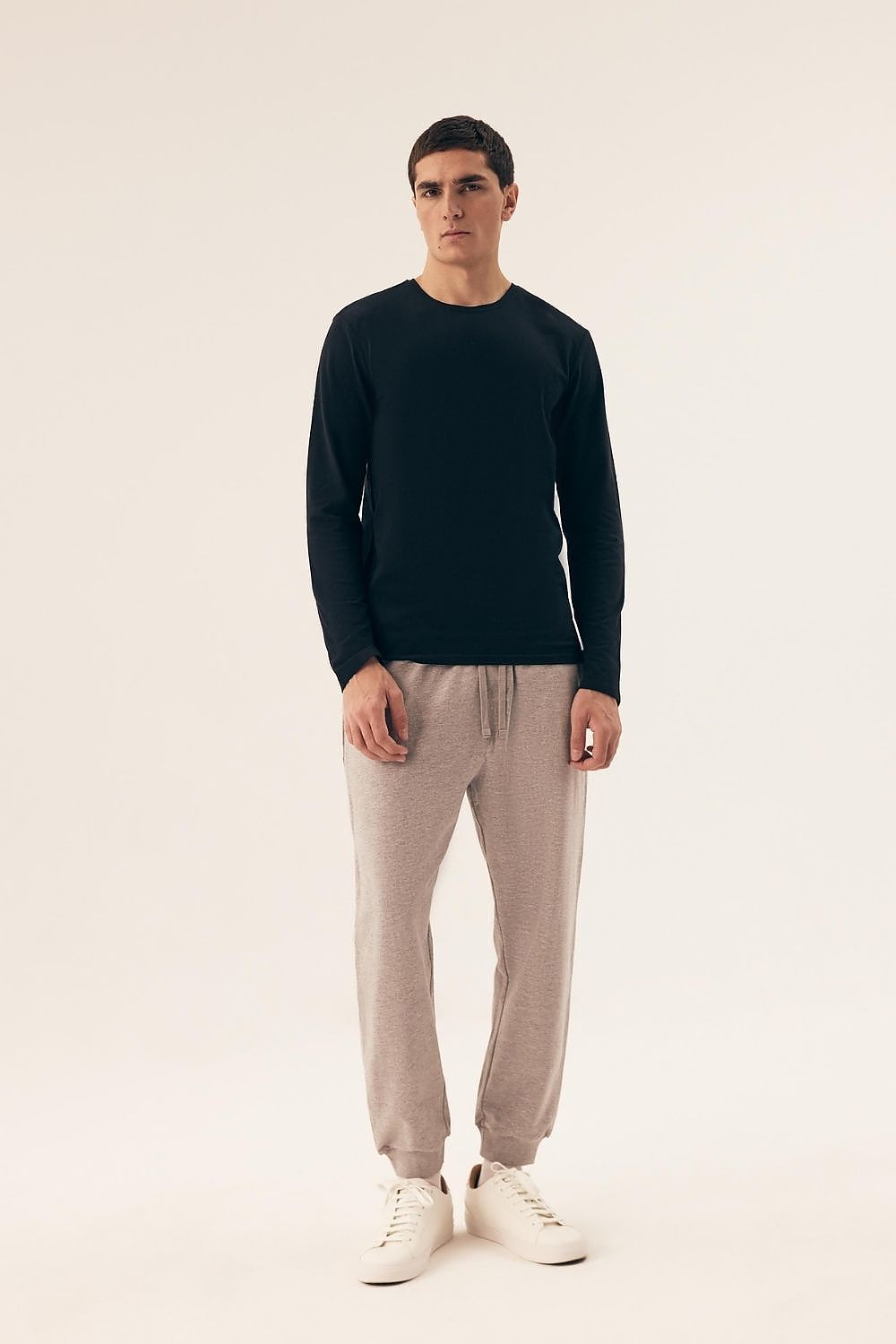 Set model 220973 Henderson