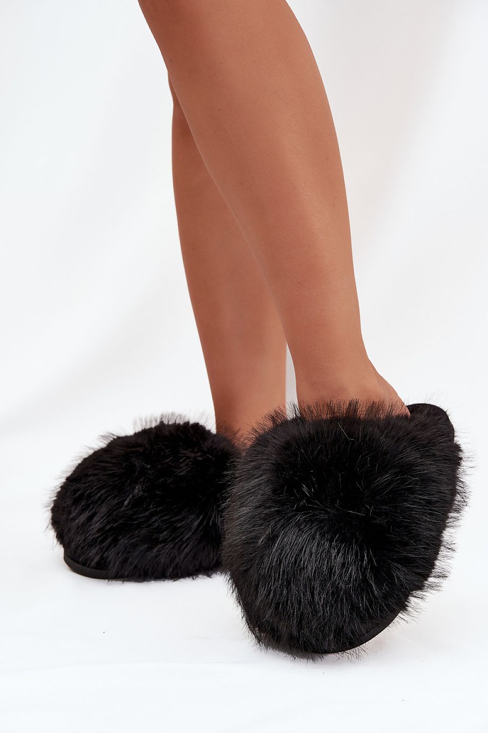 Slippers model 222289 Step in style
