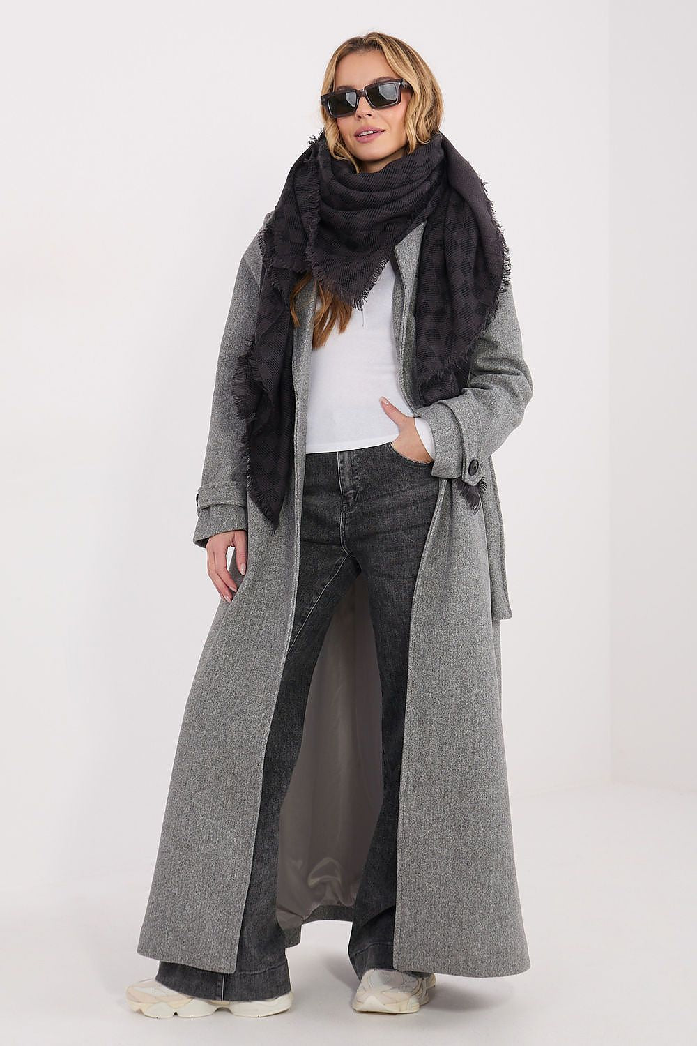 Shawl model 222301 AT