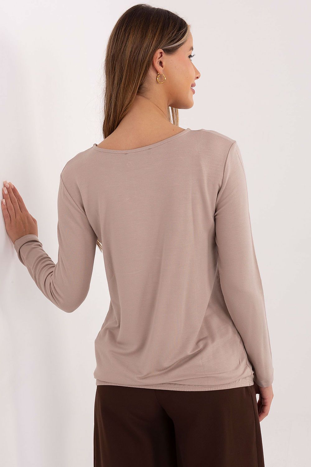 Blouse model 222428 Relevance