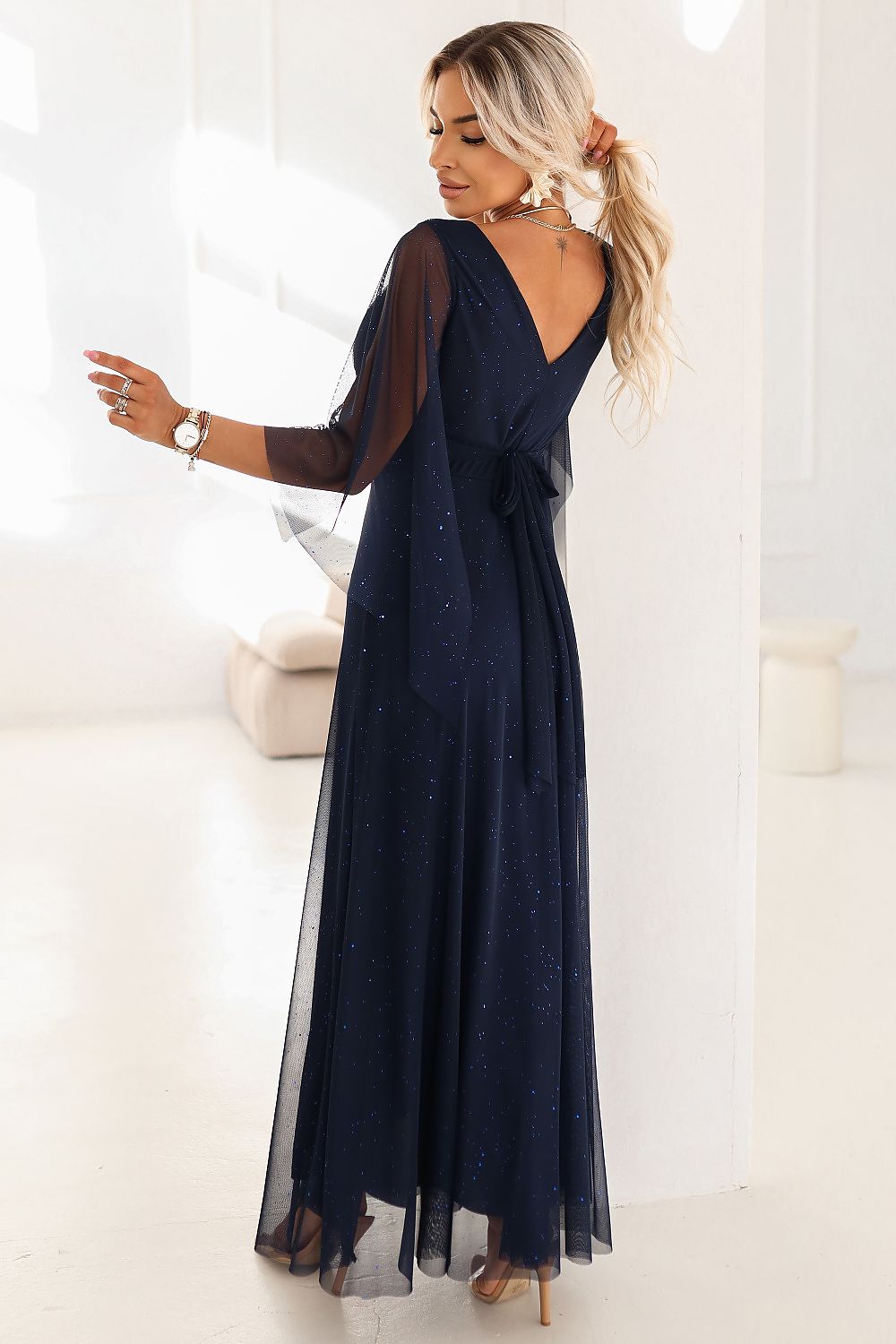 Long dress model 222463 Numoco
