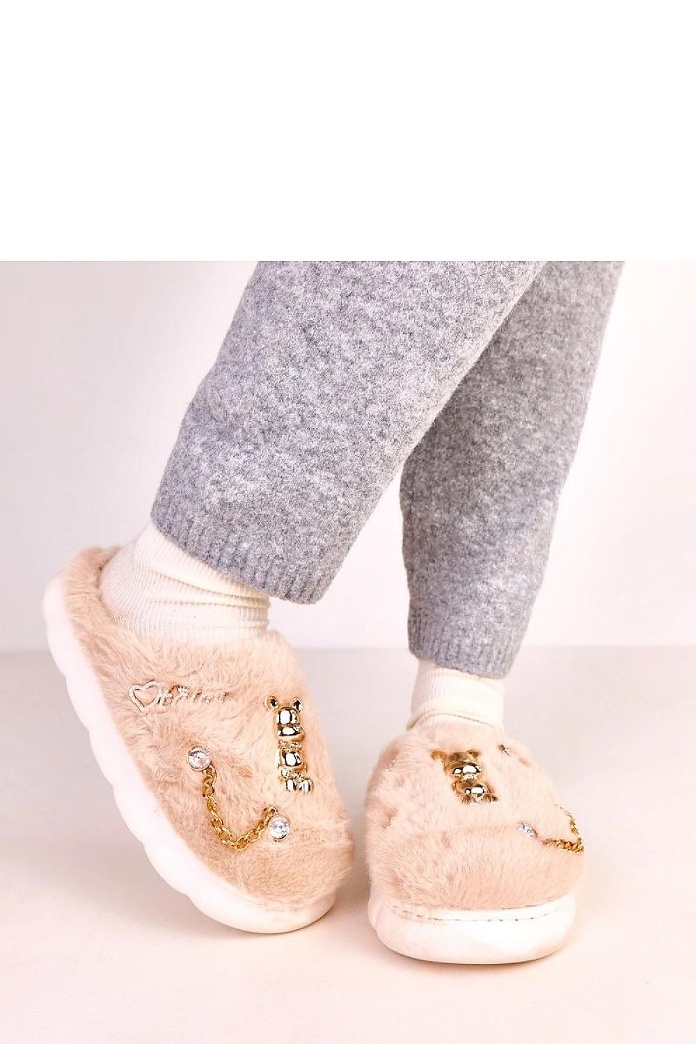Slippers model 223113 Solea