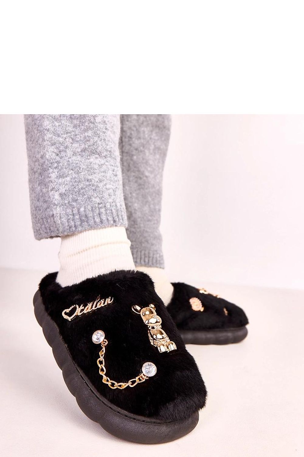 Slippers model 223115 Solea