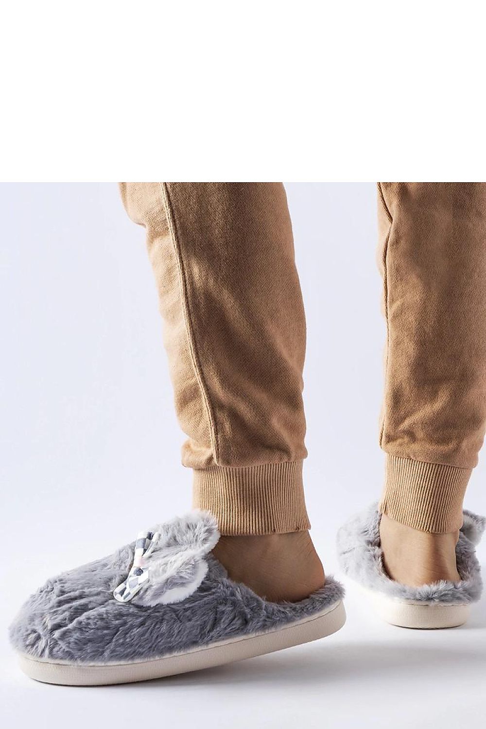 Slippers model 223133 Solea