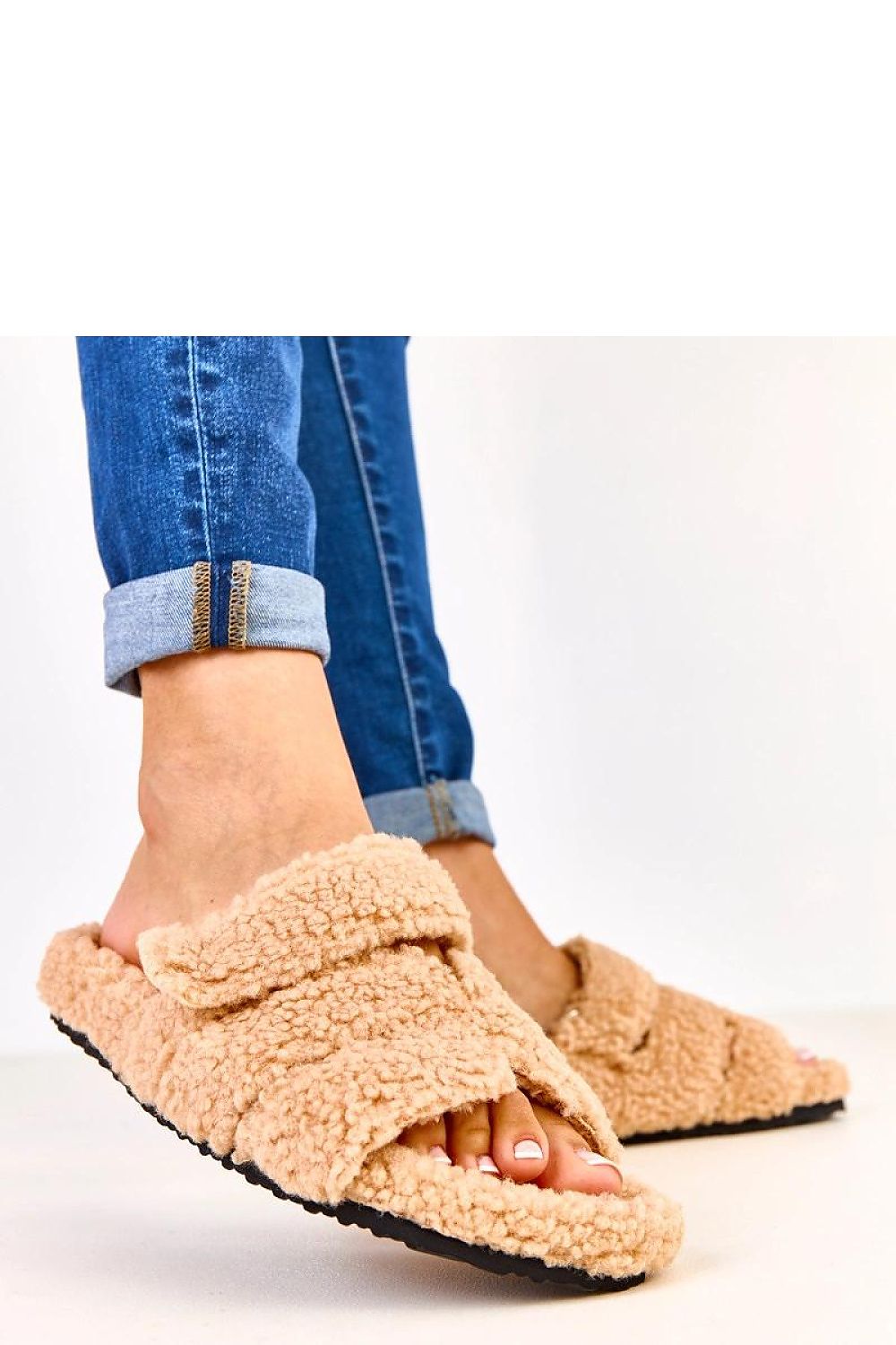 Slippers model 223136 Solea