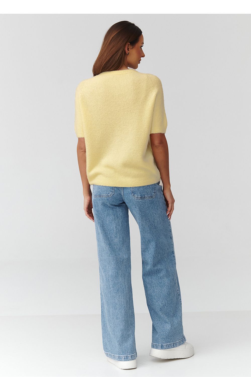 Short sleeve sweater model 224077 Makadamia