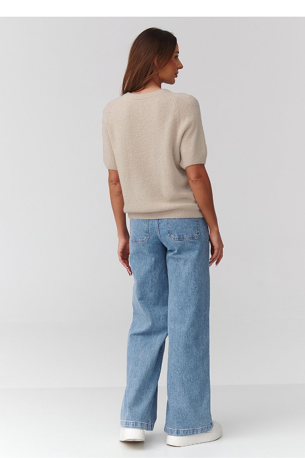 Short sleeve sweater model 224081 Makadamia