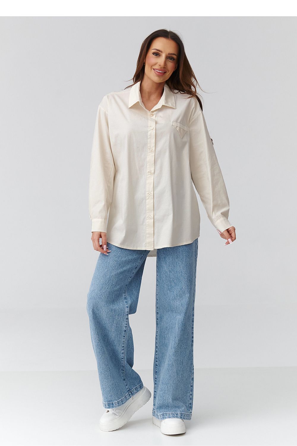 Long sleeve shirt model 224101 Makadamia