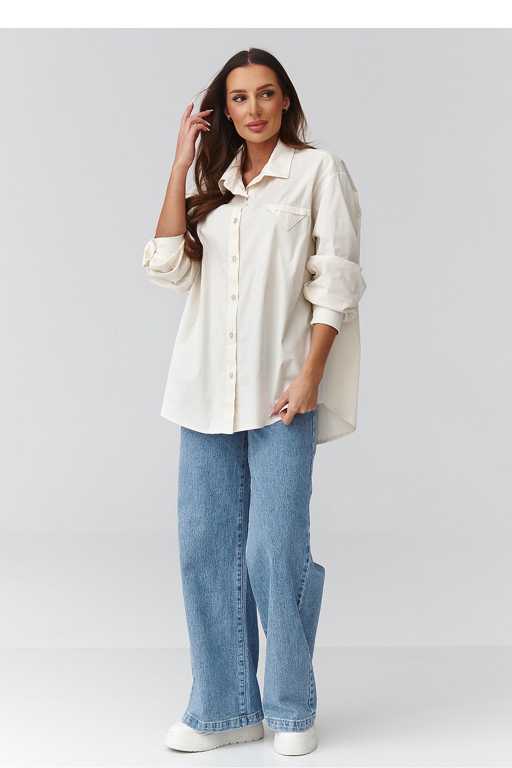 Long sleeve shirt model 224101 Makadamia