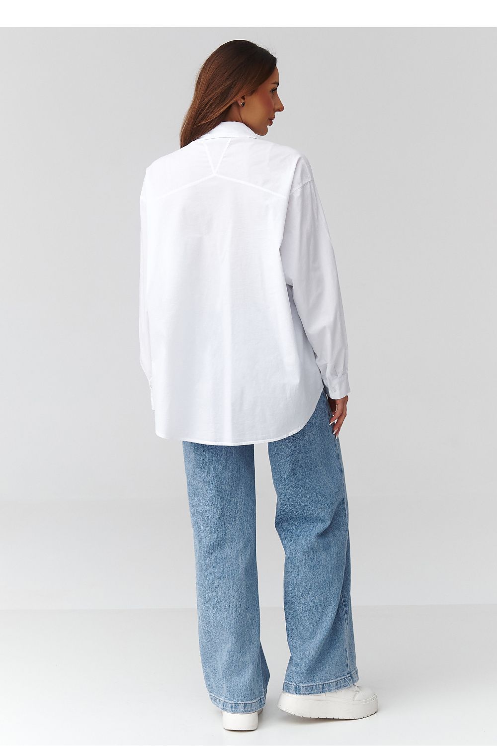 Long sleeve shirt model 224103 Makadamia