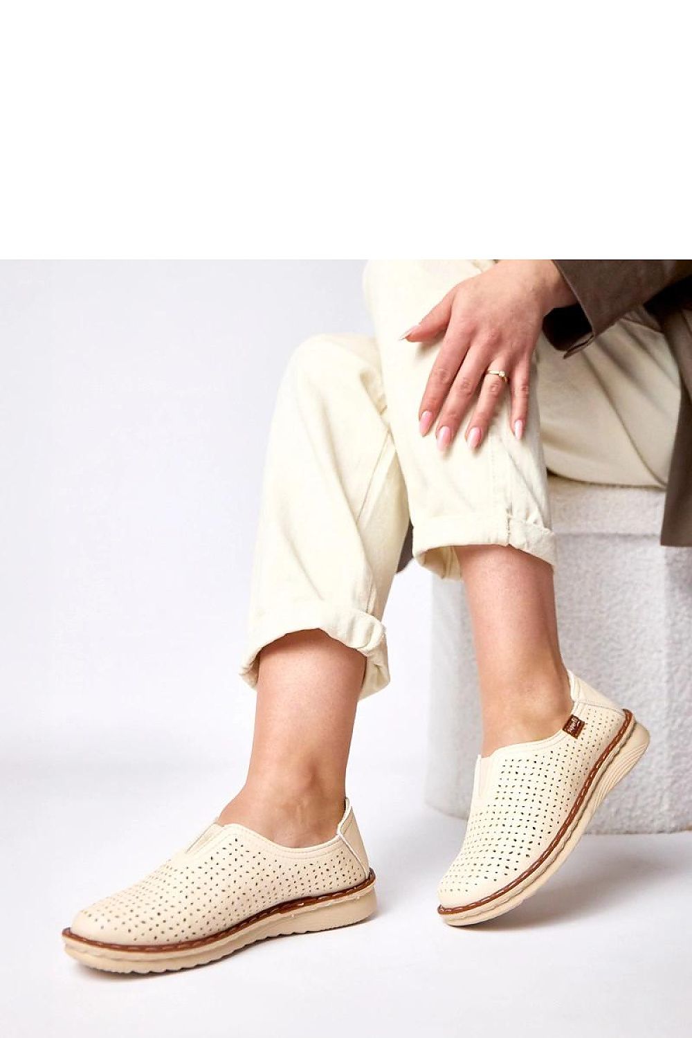 Half shoes model 224160 Solea