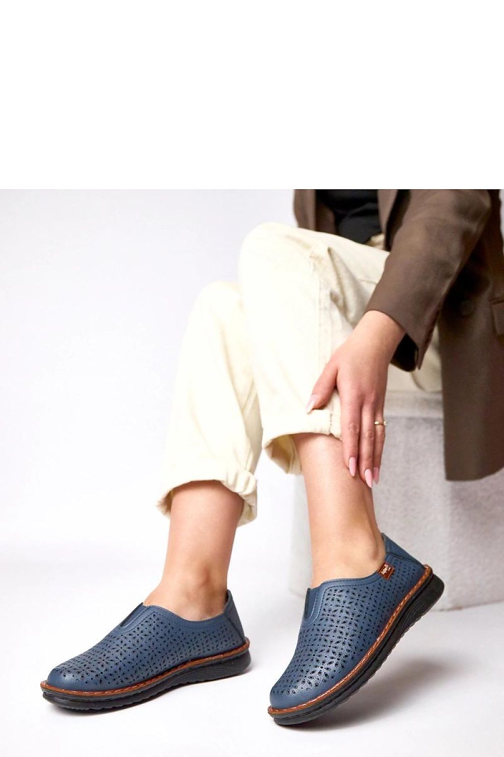 Half shoes model 224161 Solea