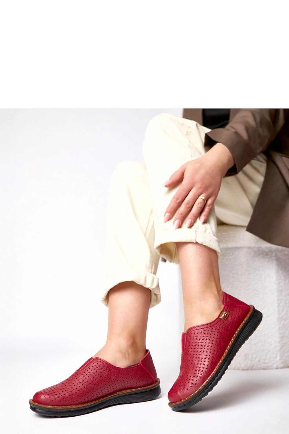 Half shoes model 224163 Solea