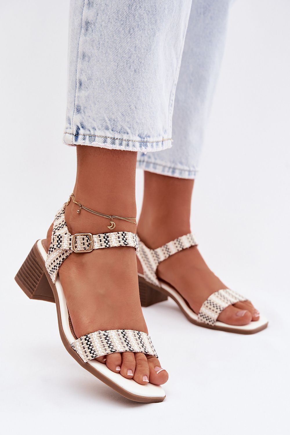 Heel sandals model 225111 Step in style