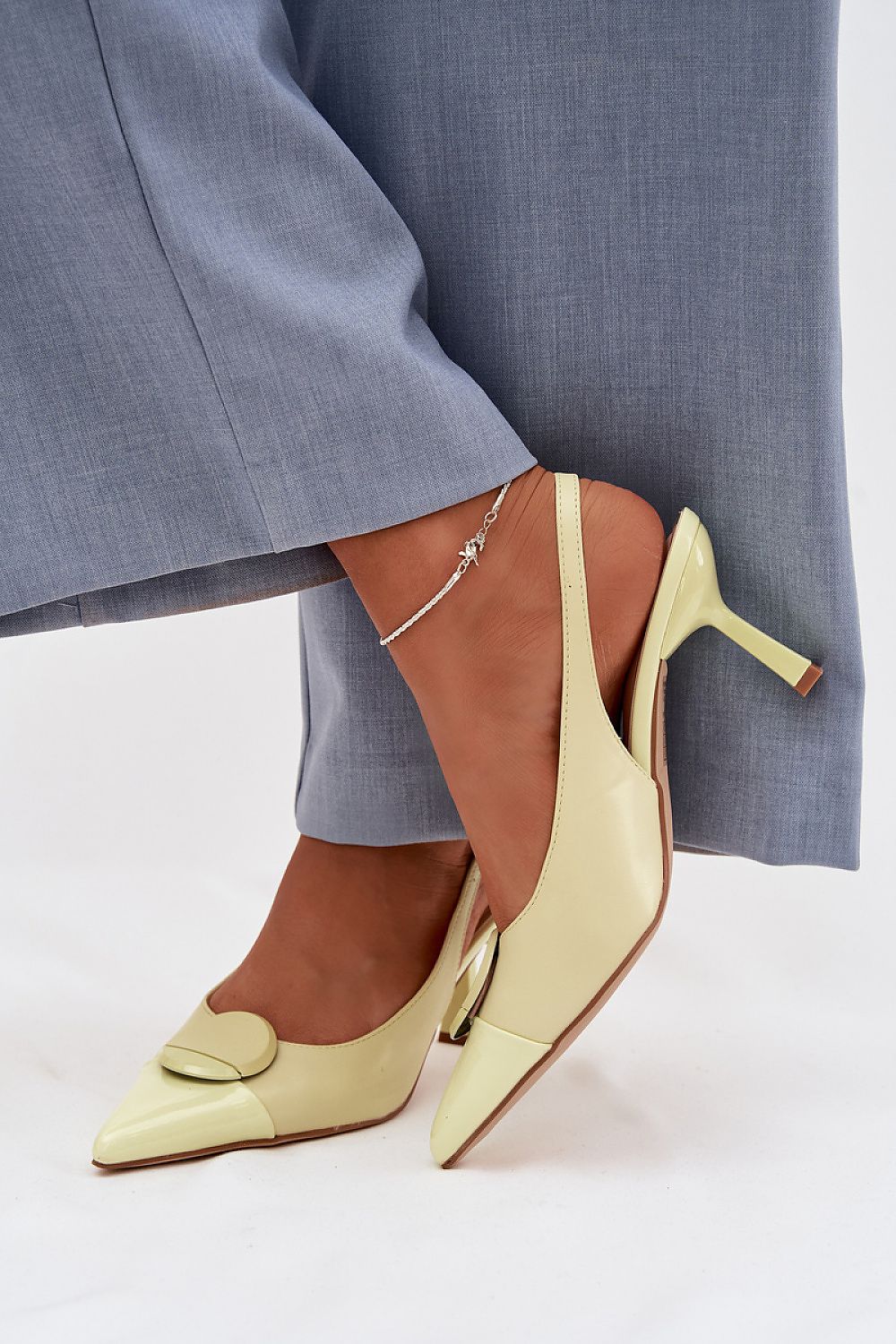Heel sandals model 225218 Step in style