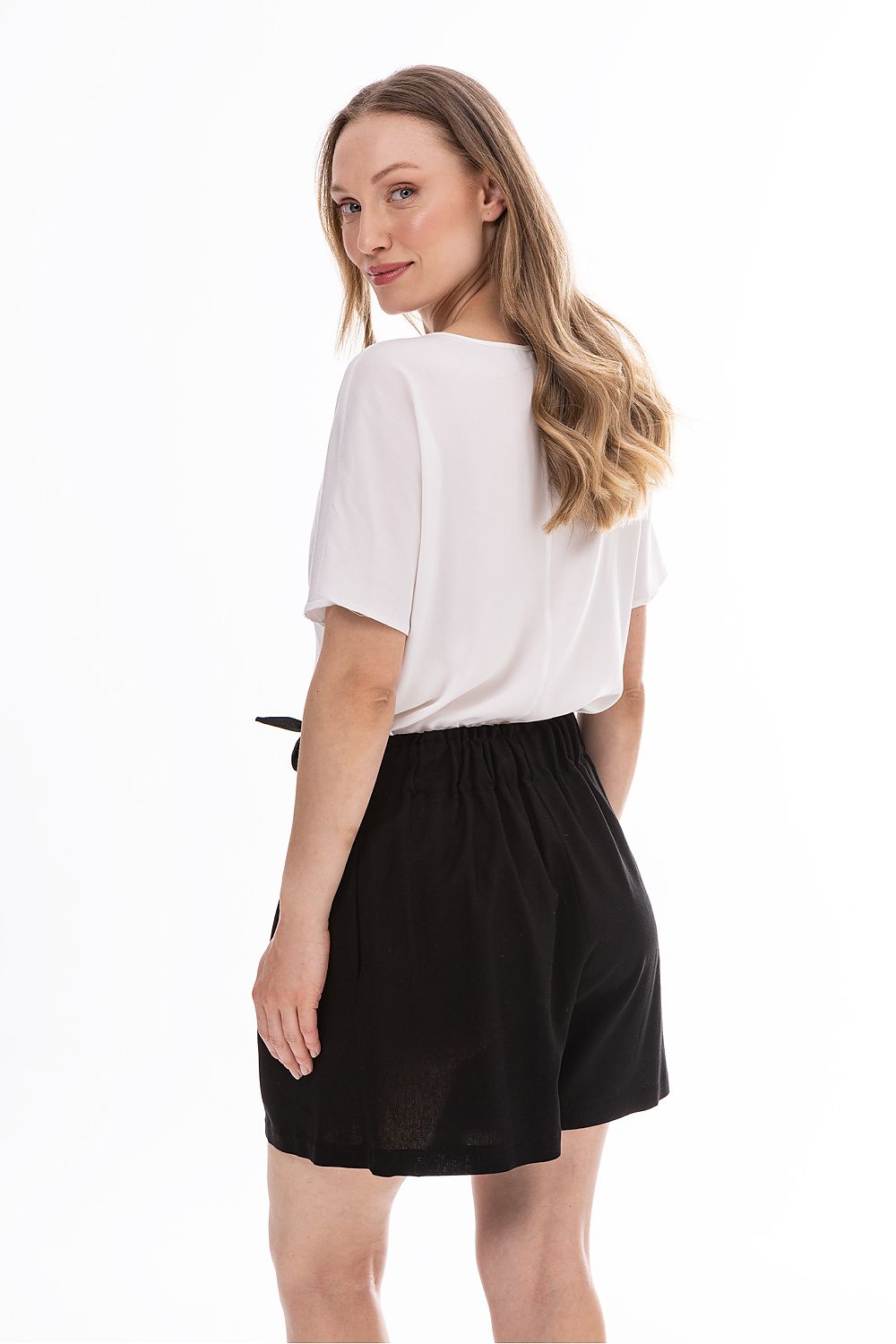 Shorts model 225294 awama