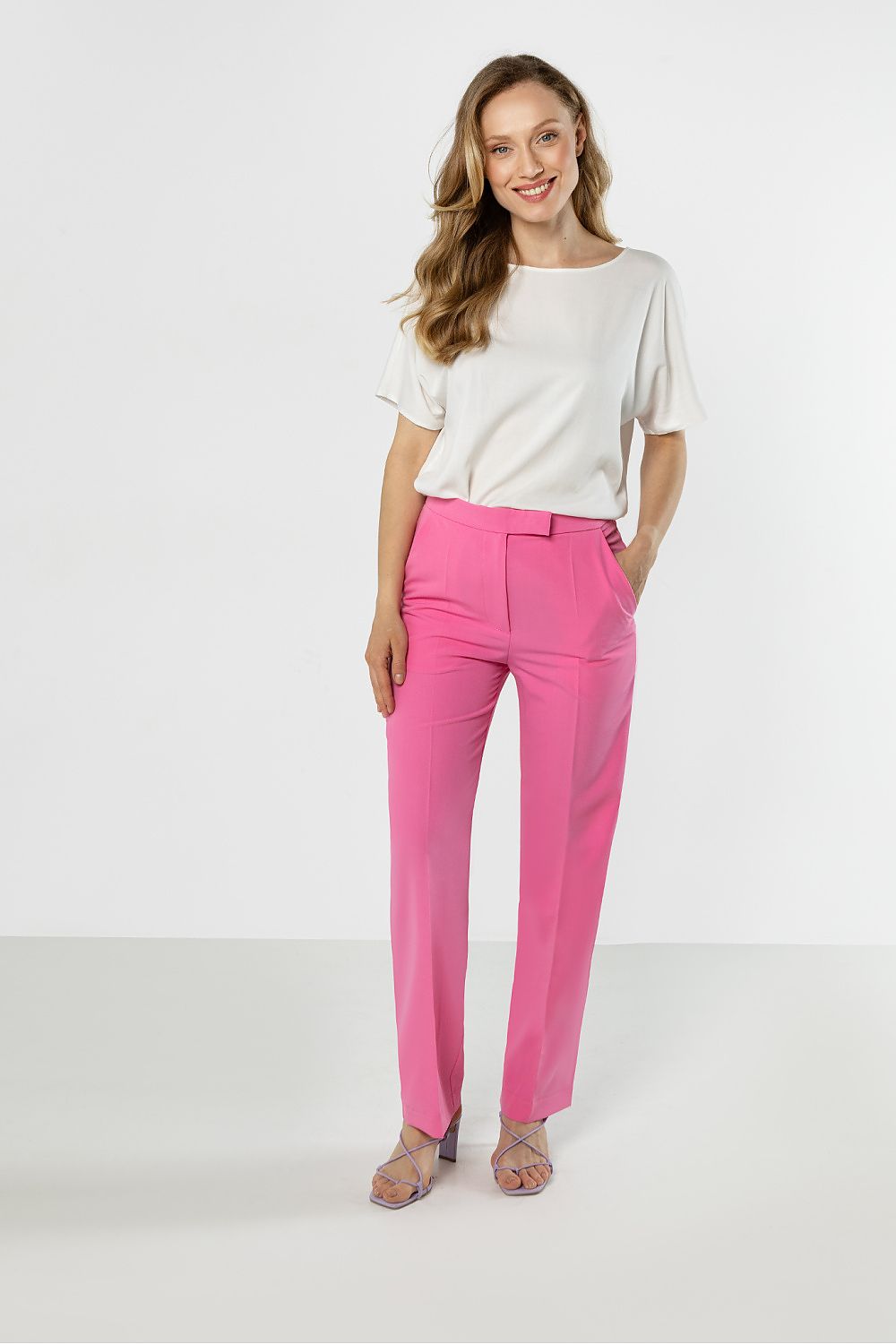 Women trousers model 225321 awama