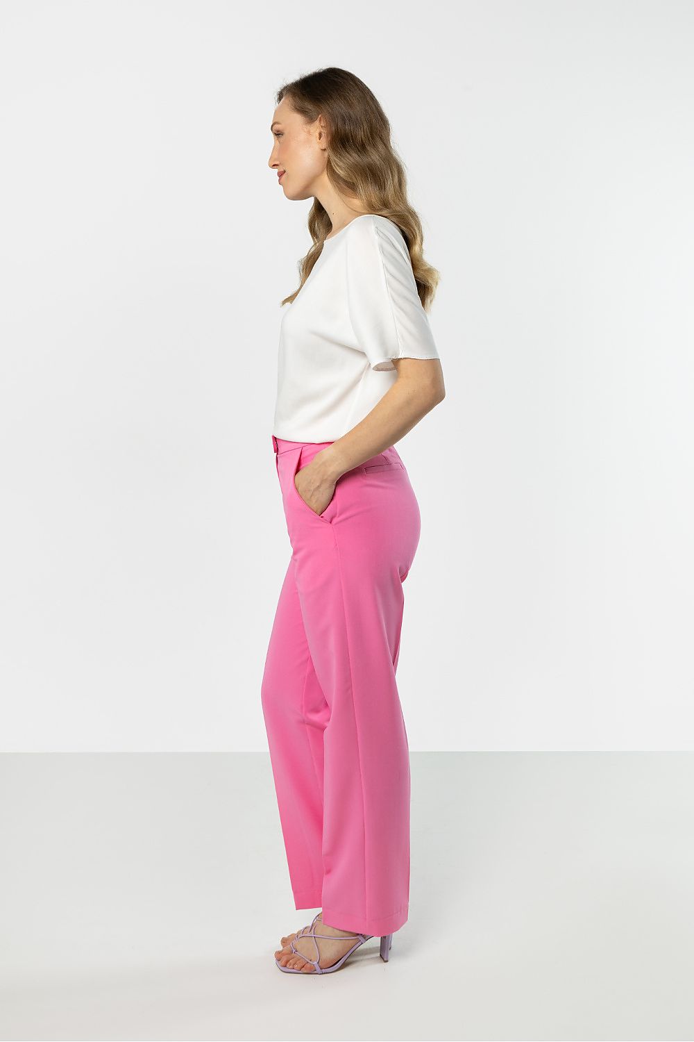 Women trousers model 225321 awama