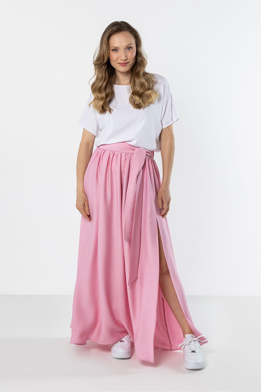 Long skirt model 225332 awama