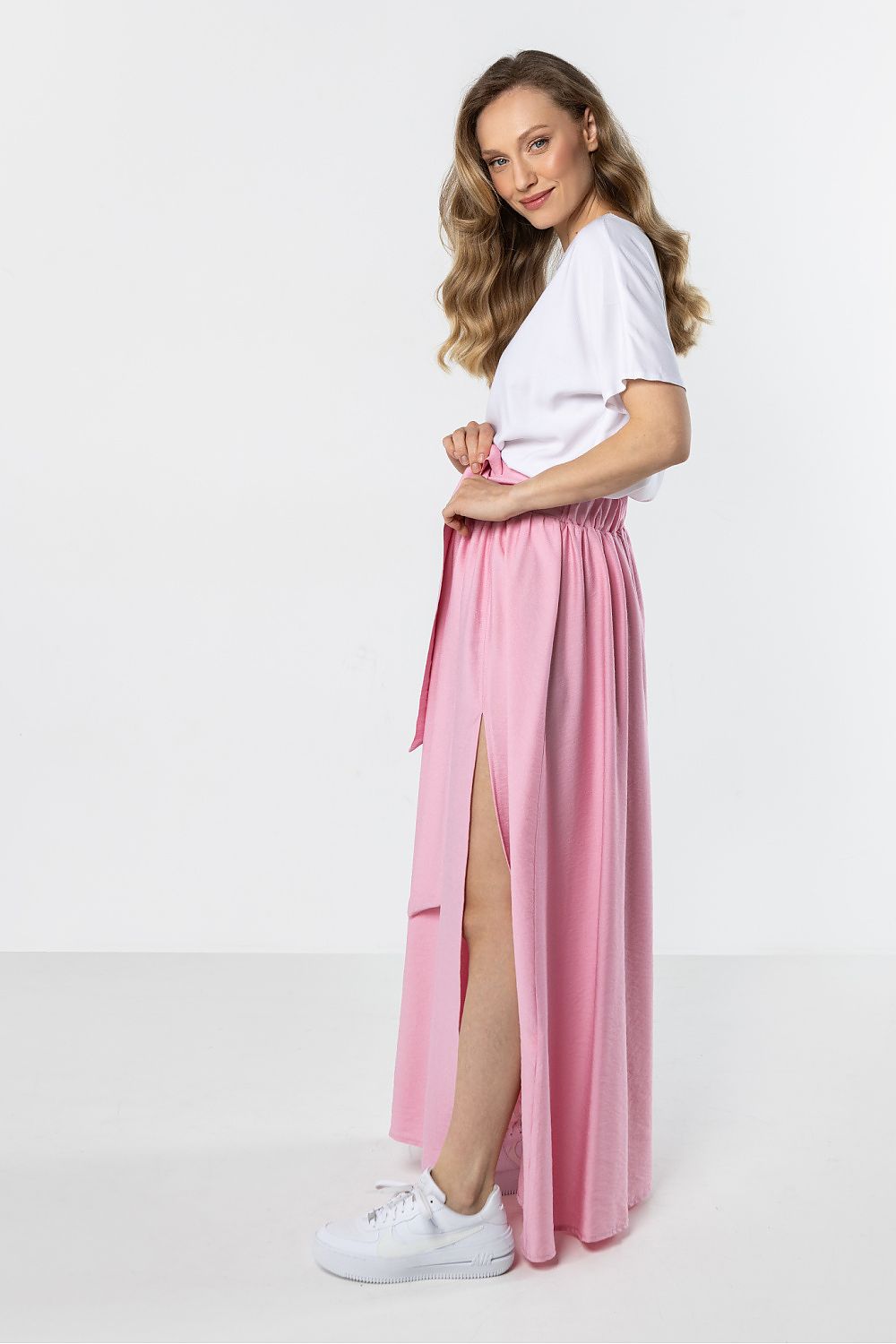 Long skirt model 225332 awama