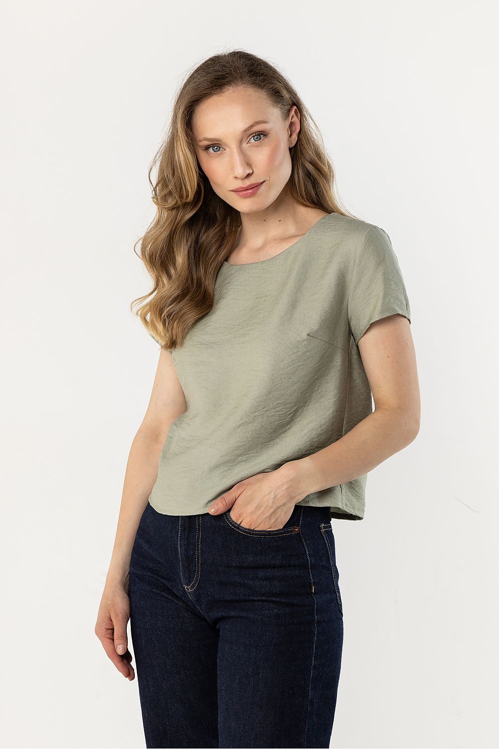 Blouse model 225335 awama