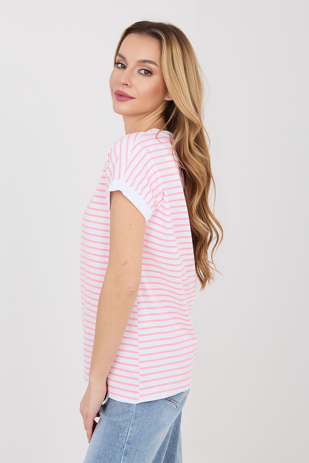 T-shirt model 225457 Relevance