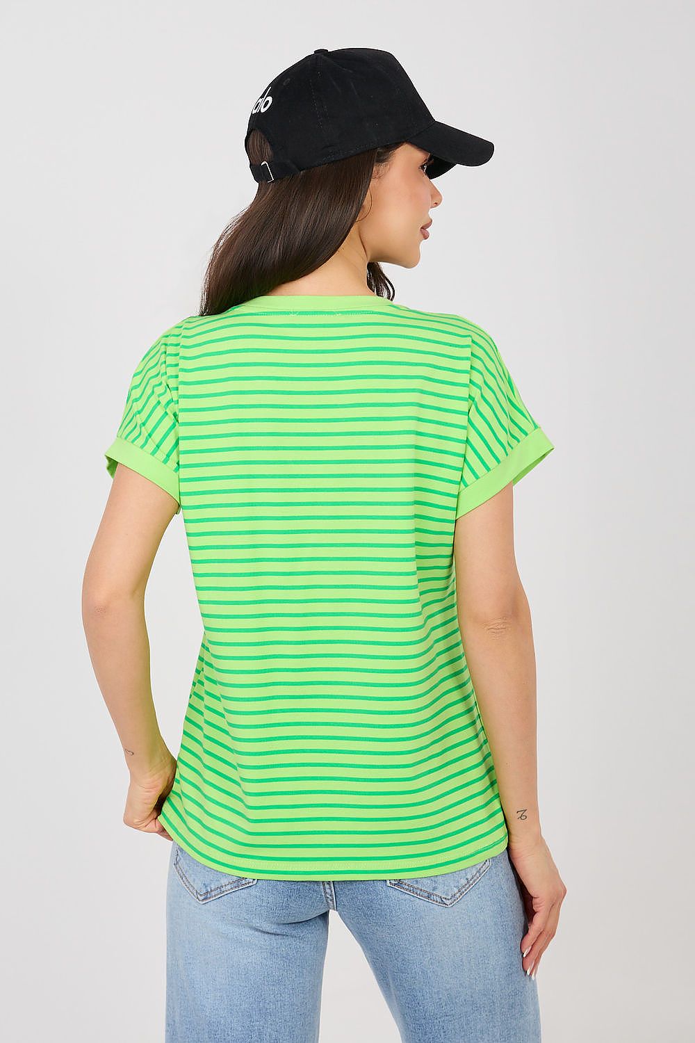 T-shirt model 225458 Relevance