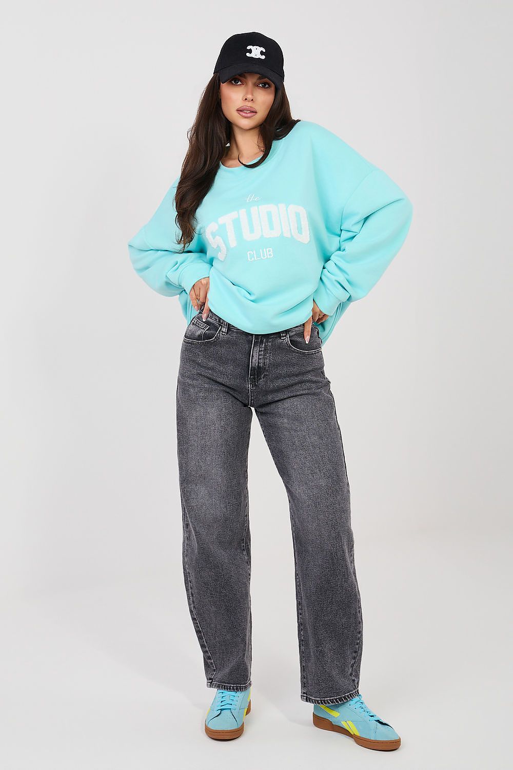 Sweatshirt model 225469 Relevance