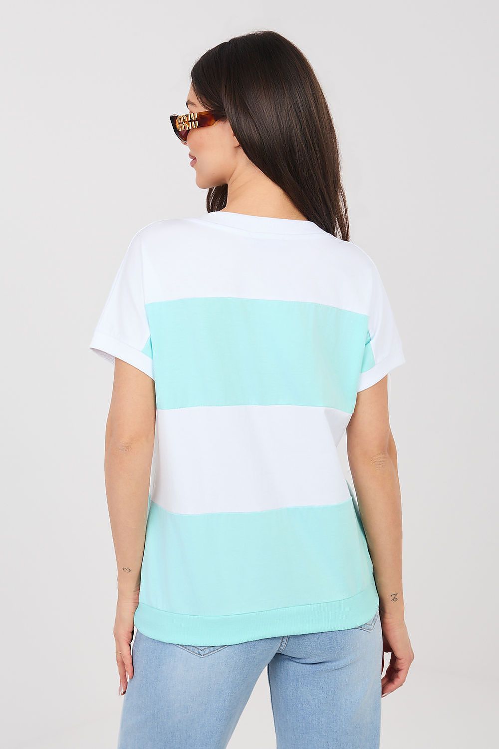 Blouse model 225485 Relevance