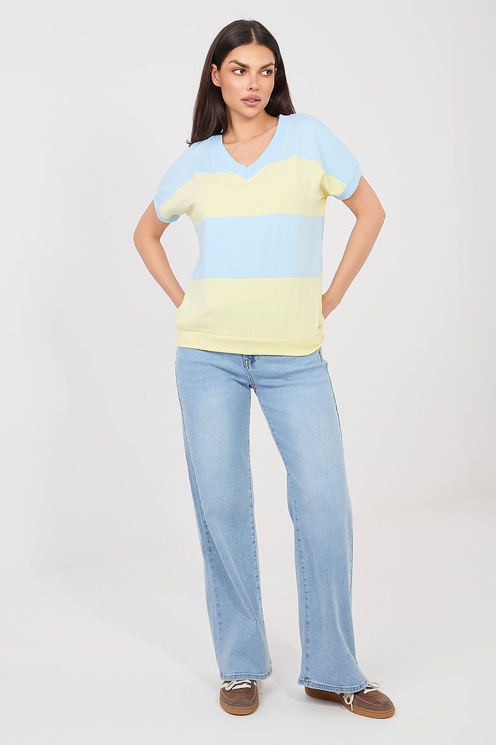Blouse model 225486 Relevance