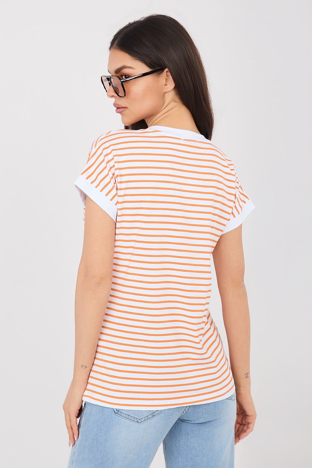 T-shirt model 225462 Relevance