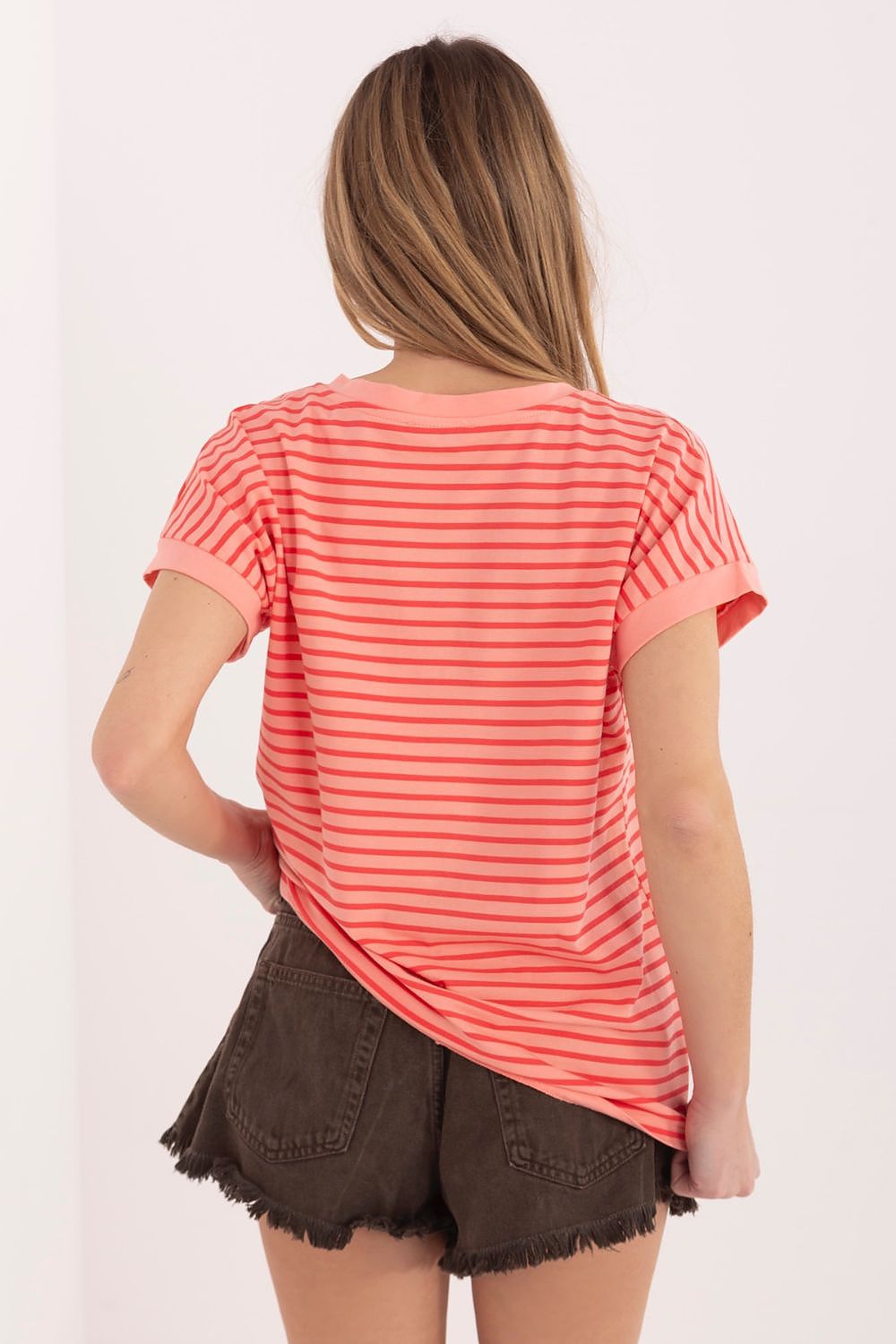 T-shirt model 225464 Relevance