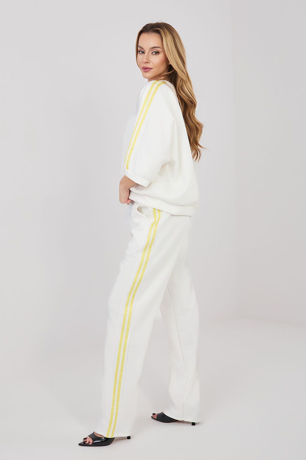 Set model 225547 Rue Paris