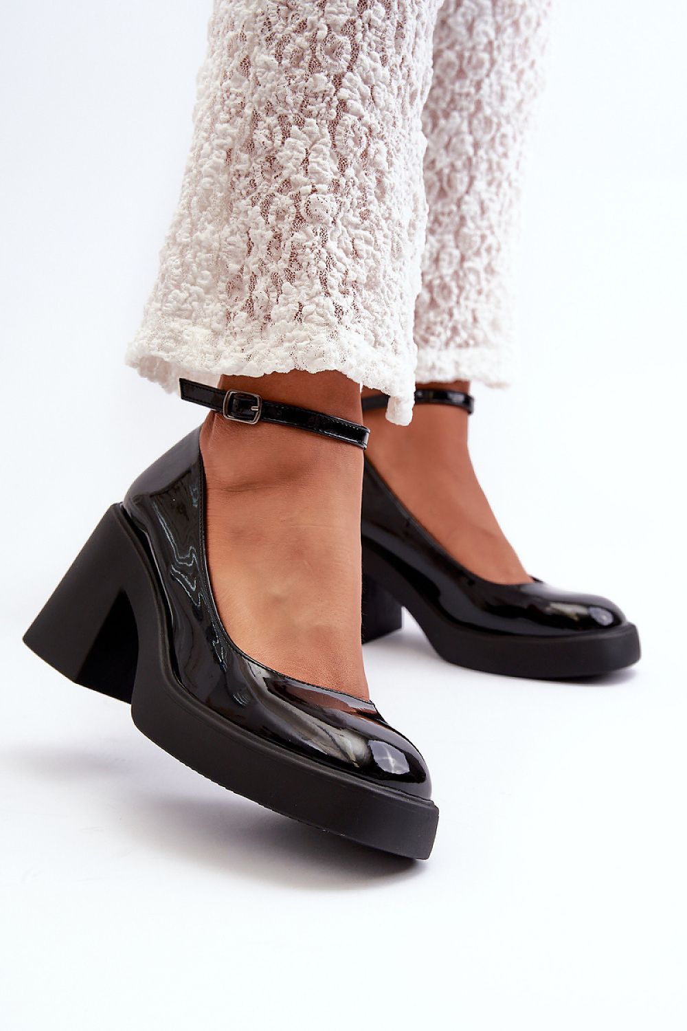 Heel pumps model 225608 Step in style