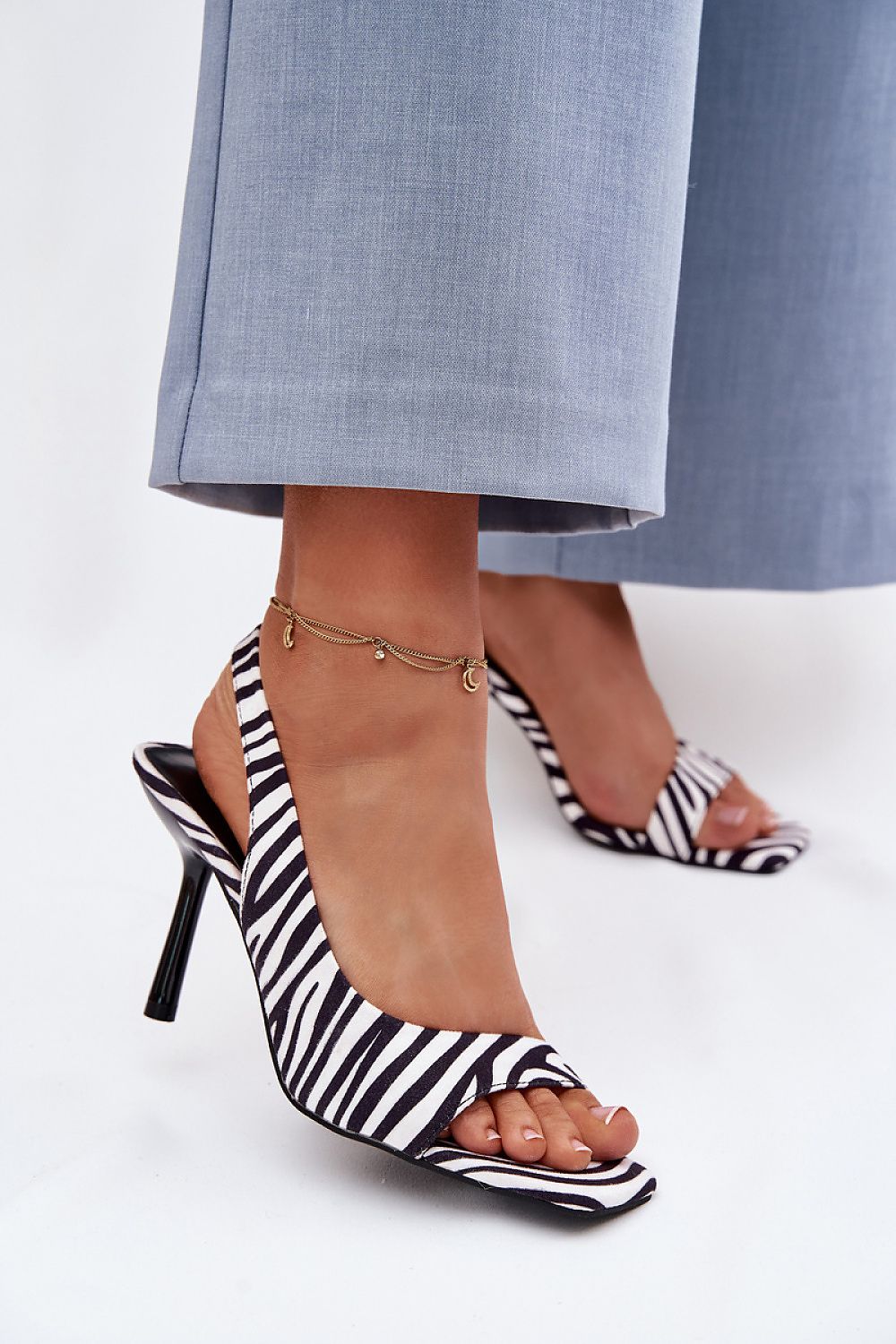 Heel sandals model 225630 Step in style