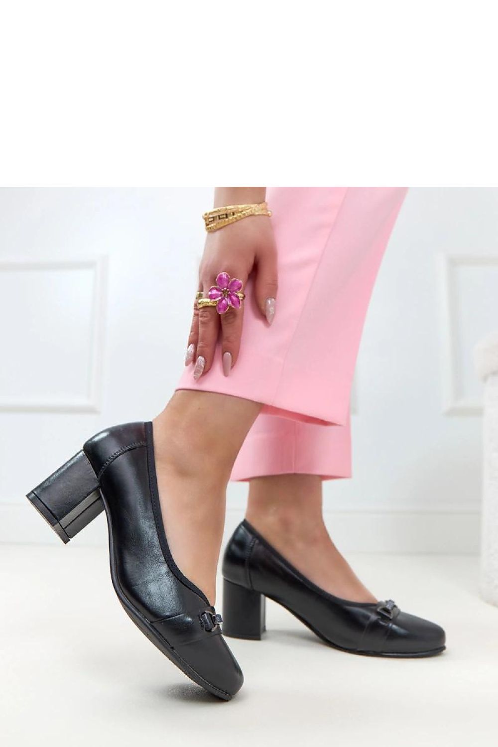Block heel pumps model 226024 Solea