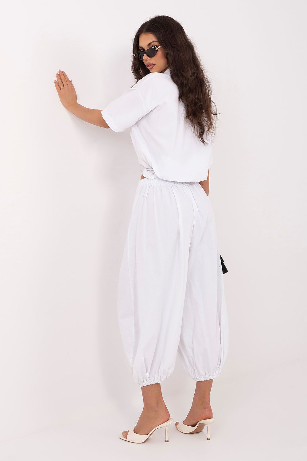 corduroy trousers model 226234 Italy Moda