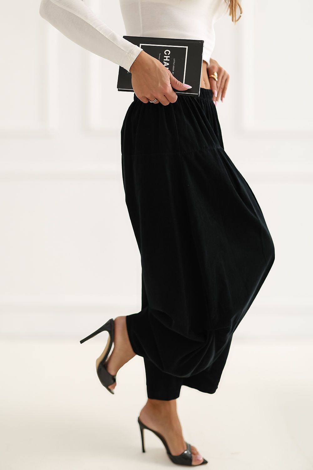 corduroy trousers model 226453 Italy Moda