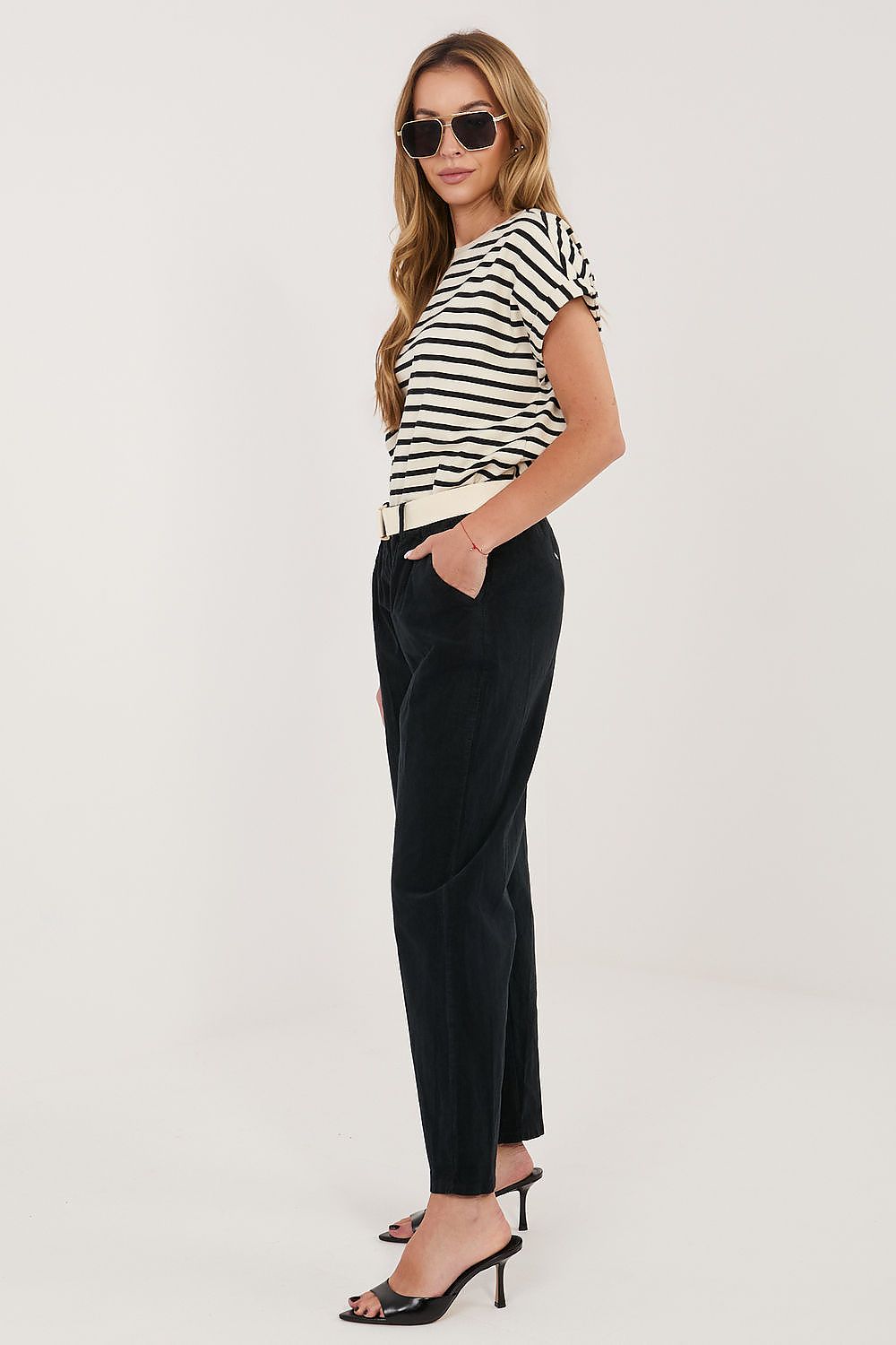 corduroy trousers model 226456 Italy Moda