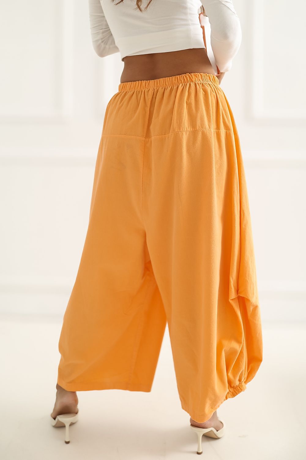 corduroy trousers model 226454 Italy Moda