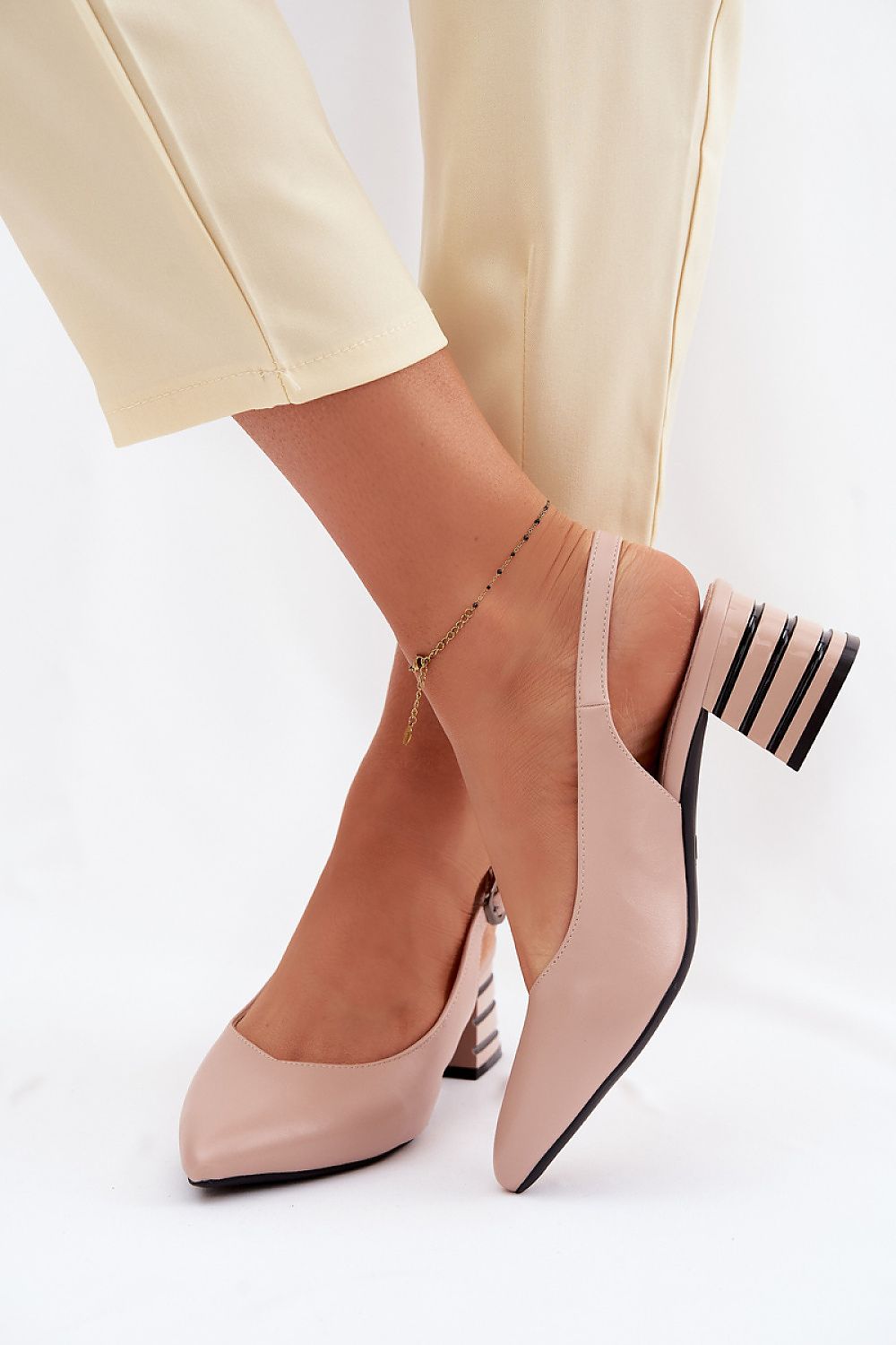 Heel sandals model 226500 Step in style
