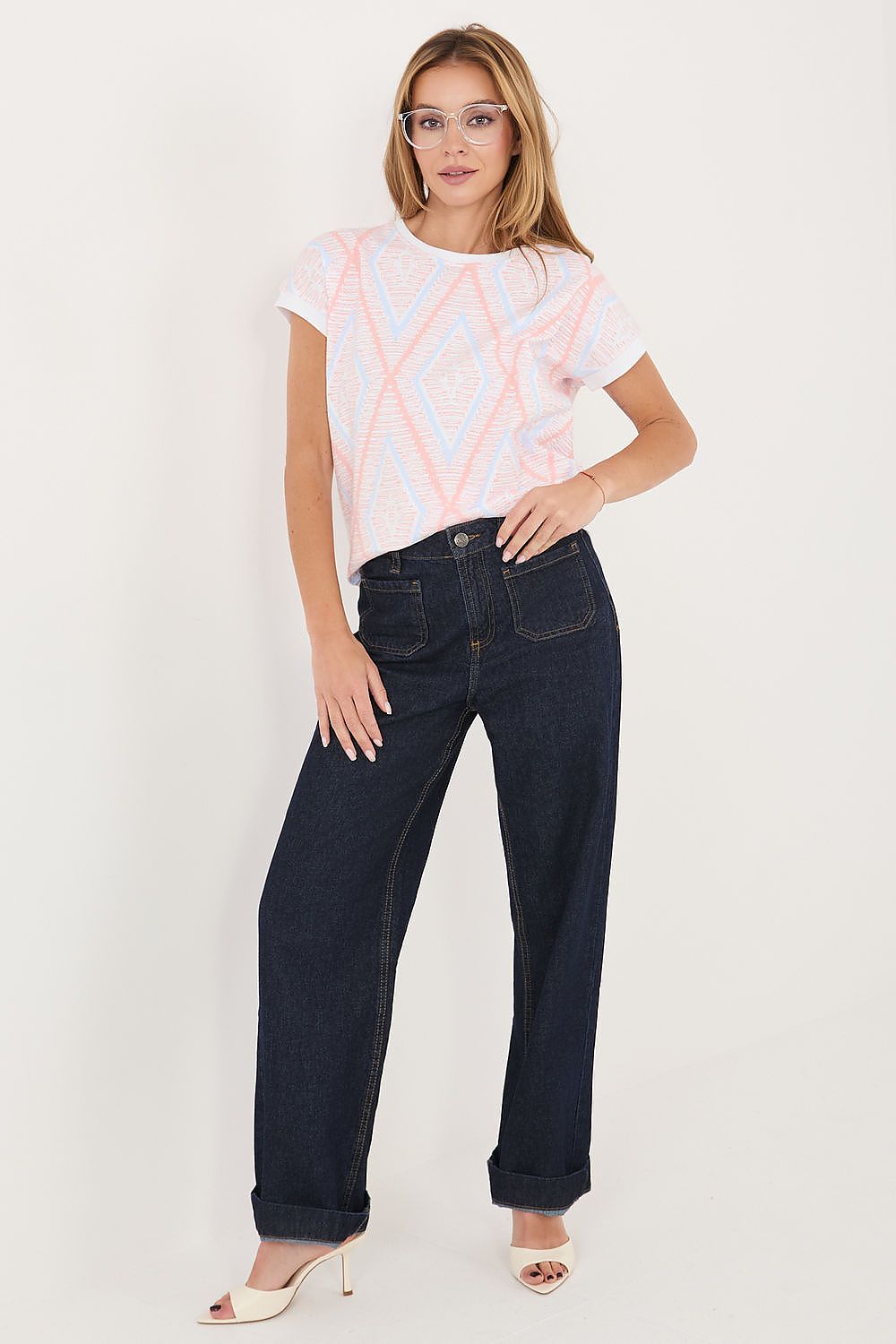 Blouse model 227040 Relevance