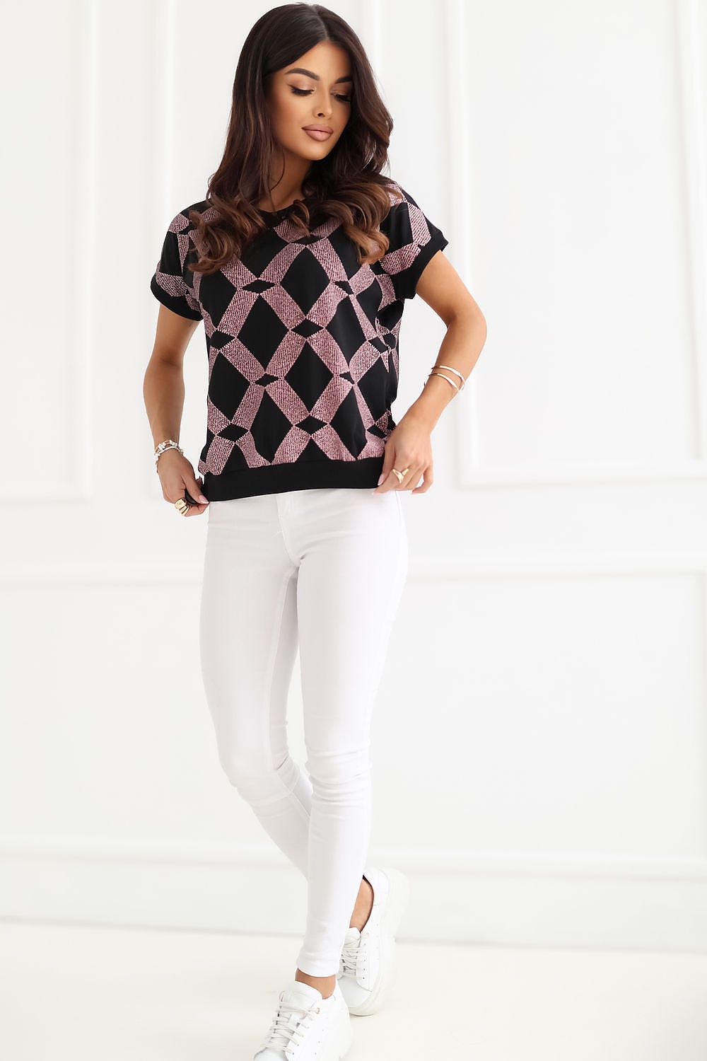Blouse model 227042 Relevance