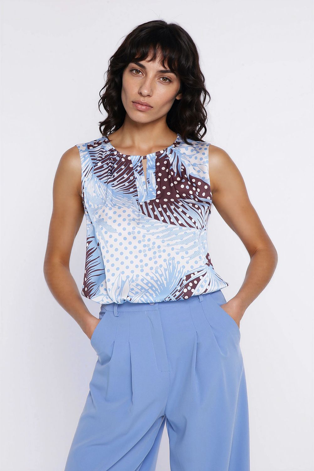 Blouse model 227155 Nife