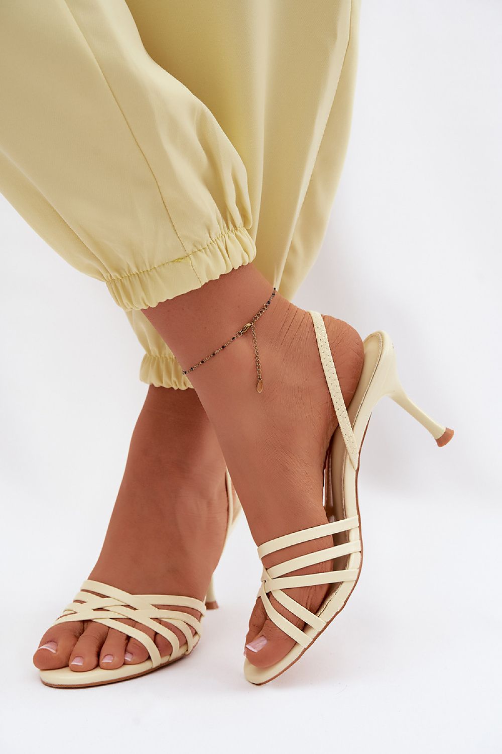 Heel sandals model 227437 Step in style