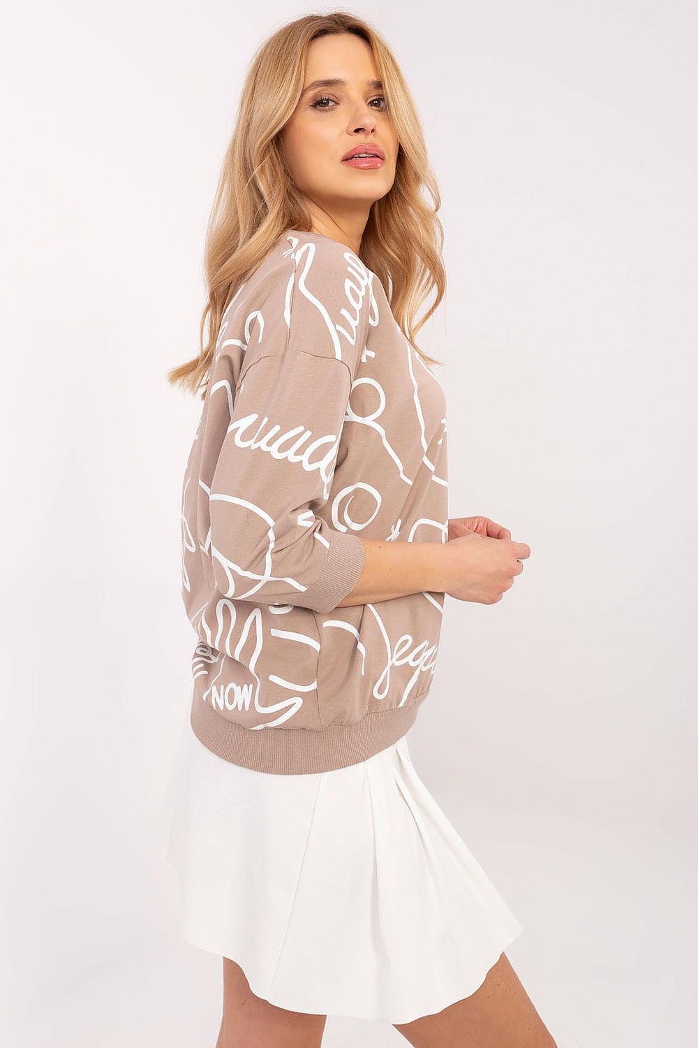 Blouse model 227652 Rue Paris