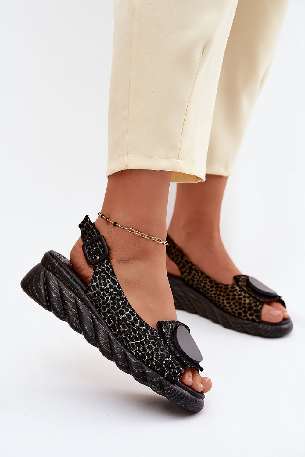 Buskin model 227904 Step in style