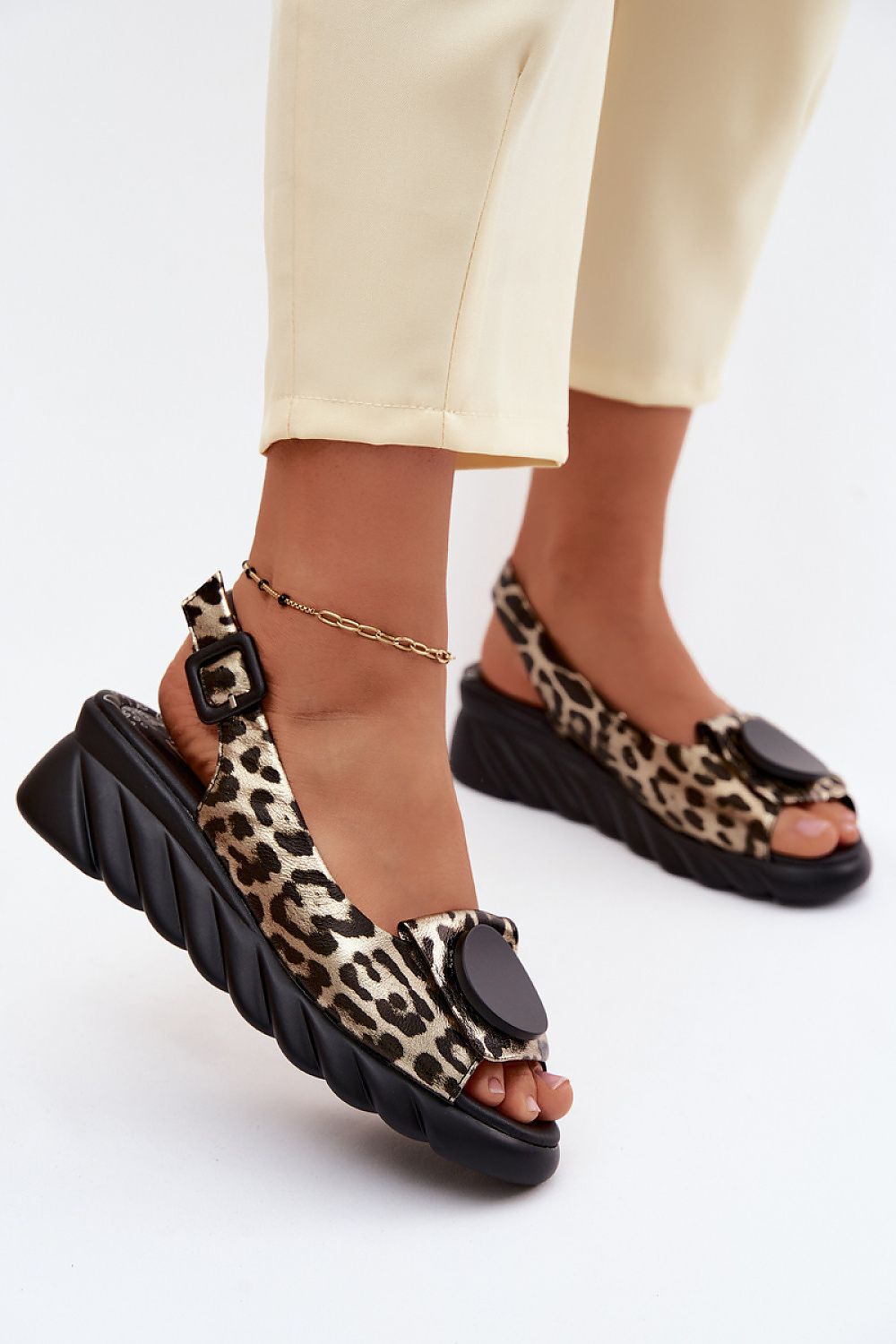 Buskin model 227905 Step in style