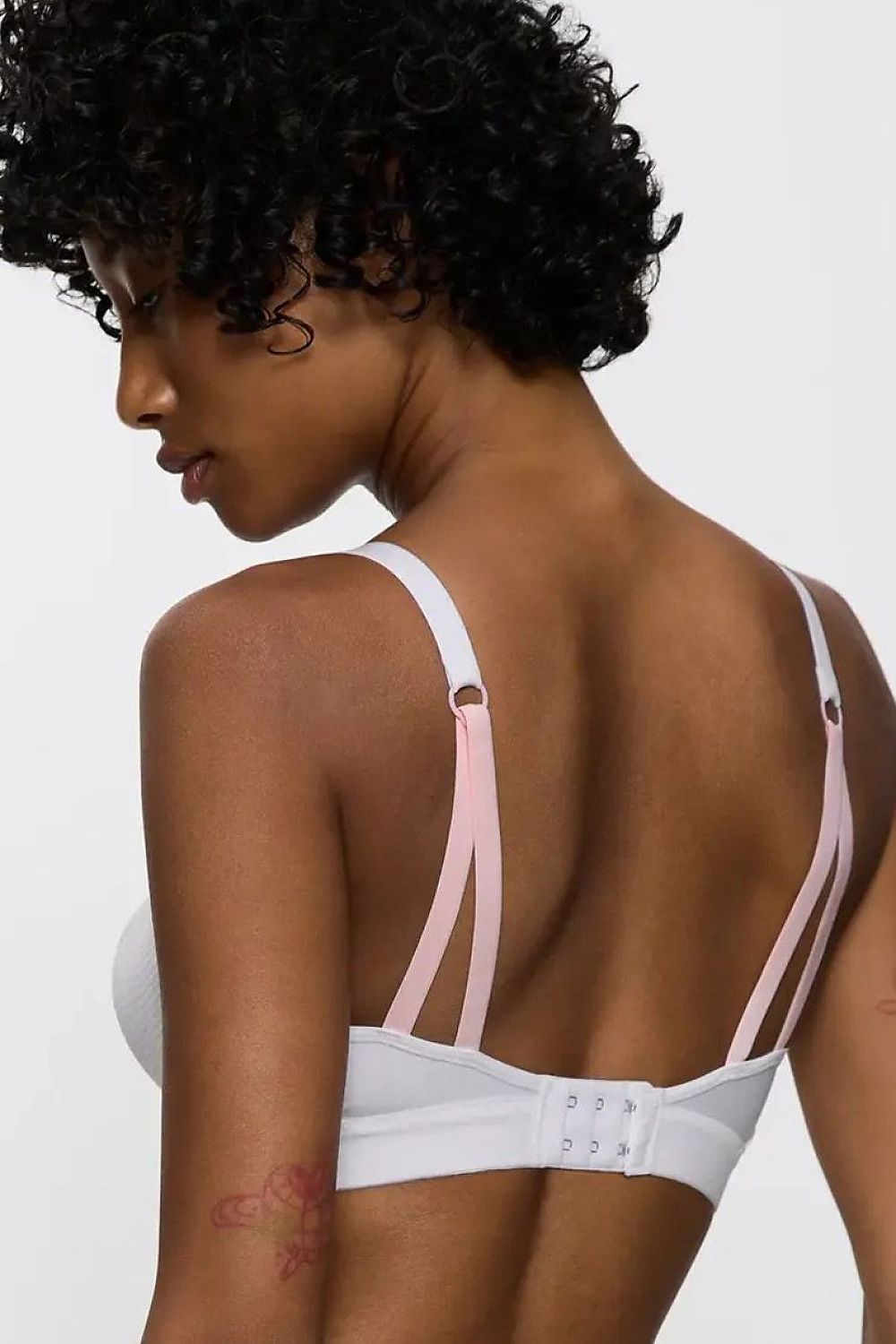 Sports bra model 229342 Triumph